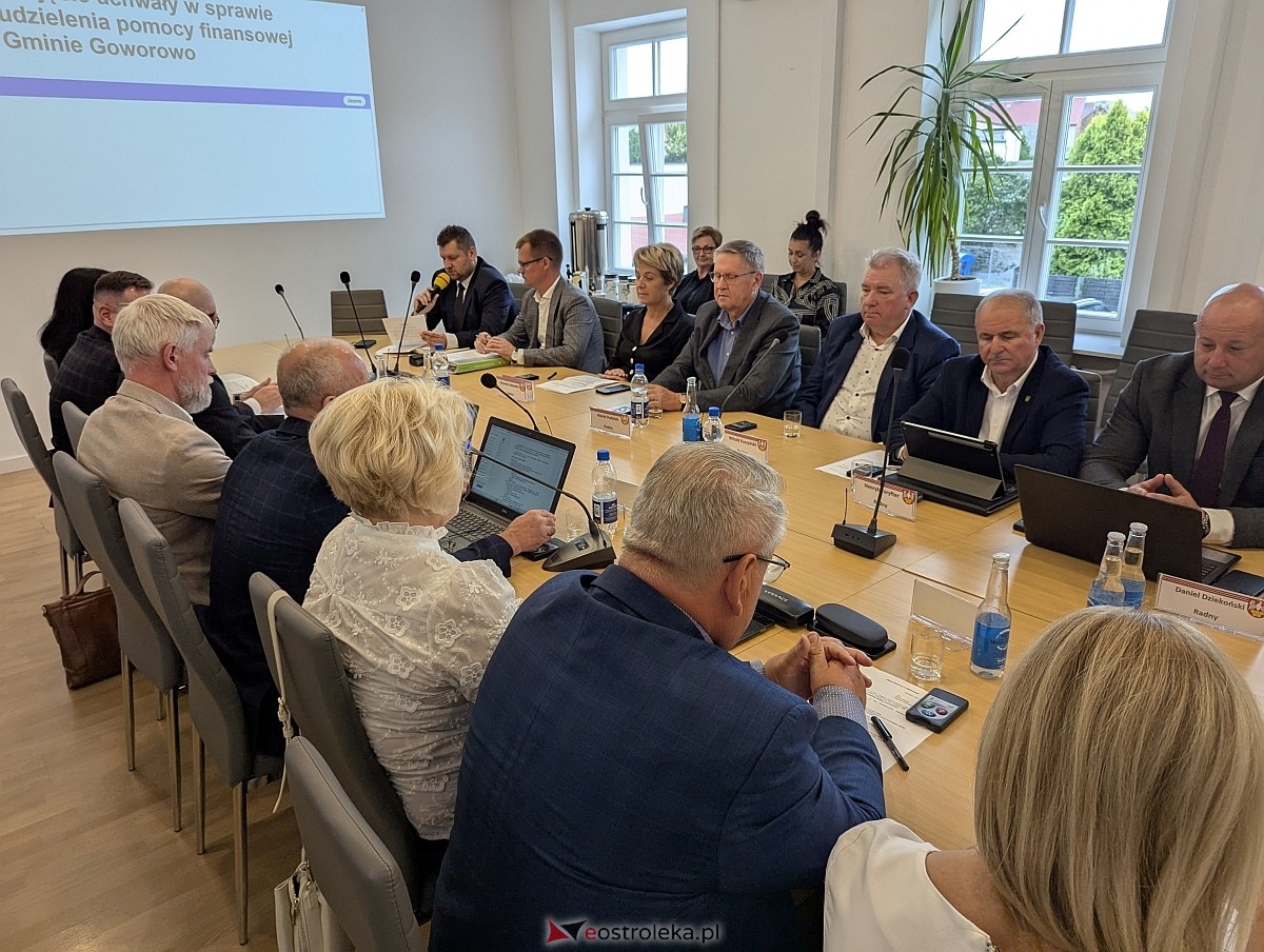 XIX sesja Rady Powiatu w Ostrołęce [22.09.2025] - zdjęcie #11 - eOstroleka.pl