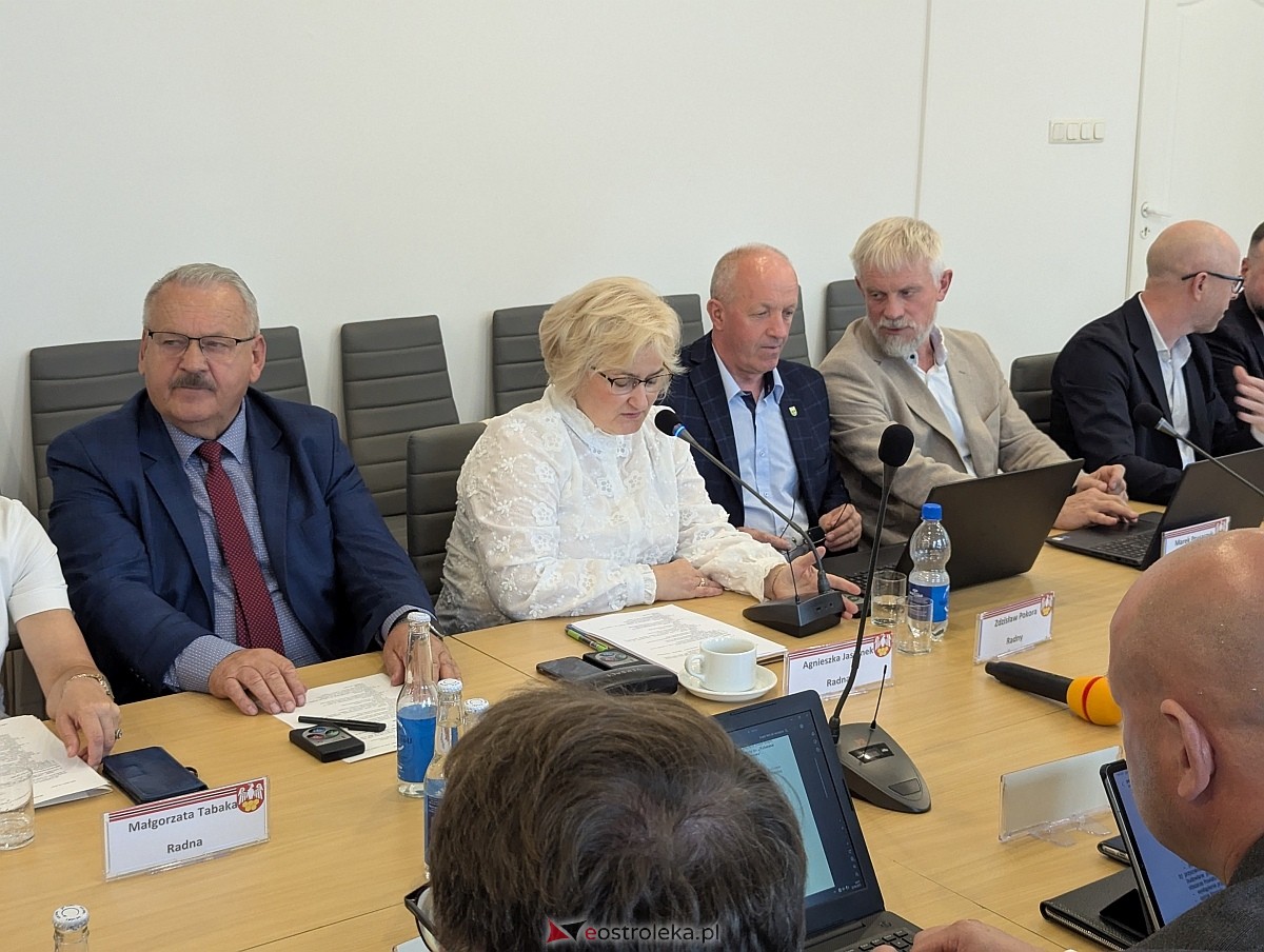 XIX sesja Rady Powiatu w Ostrołęce [22.09.2025] - zdjęcie #5 - eOstroleka.pl