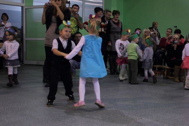 Pasowanie na przedszkolaka w Przedszkolu Miejskim Nr 7 (20.10.2011) - zdjęcie #70 - eOstroleka.pl