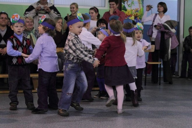 Pasowanie na przedszkolaka w Przedszkolu Miejskim Nr 7 (20.10.2011) - zdjęcie #69 - eOstroleka.pl