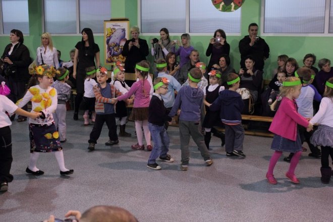 Pasowanie na przedszkolaka w Przedszkolu Miejskim Nr 7 (20.10.2011) - zdjęcie #64 - eOstroleka.pl