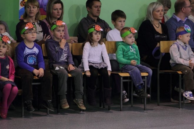 Pasowanie na przedszkolaka w Przedszkolu Miejskim Nr 7 (20.10.2011) - zdjęcie #58 - eOstroleka.pl