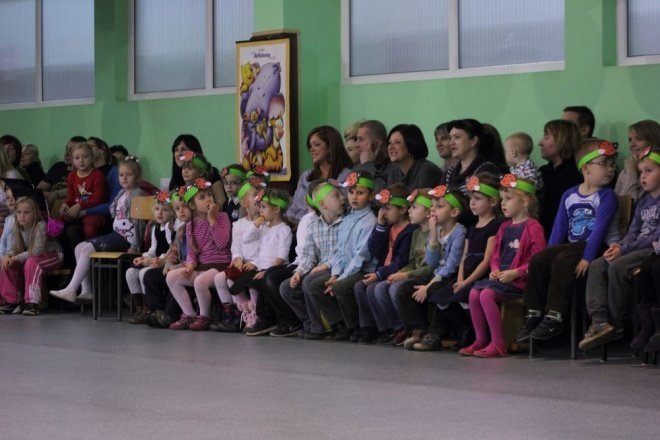 Pasowanie na przedszkolaka w Przedszkolu Miejskim Nr 7 (20.10.2011) - zdjęcie #29 - eOstroleka.pl