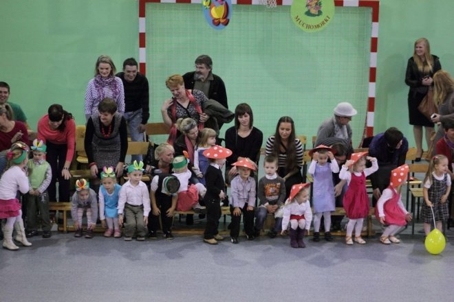 Pasowanie na przedszkolaka w Przedszkolu Miejskim Nr 7 (20.10.2011) - zdjęcie #23 - eOstroleka.pl