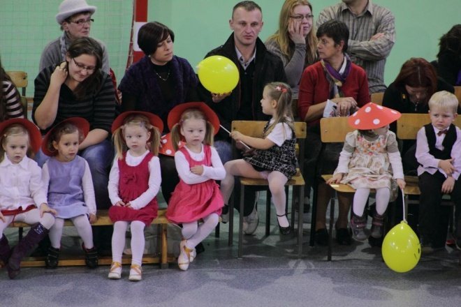 Pasowanie na przedszkolaka w Przedszkolu Miejskim Nr 7 (20.10.2011) - zdjęcie #21 - eOstroleka.pl