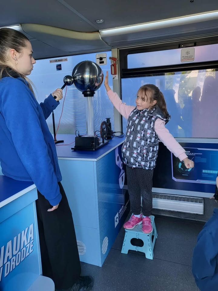 Naukobus w szkole w Borawem [24.09.2025] - zdjęcie #19 - eOstroleka.pl