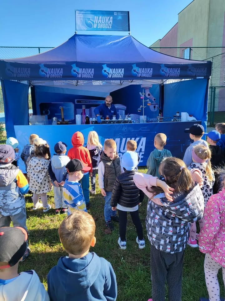 Naukobus w szkole w Borawem [24.09.2025] - zdjęcie #13 - eOstroleka.pl