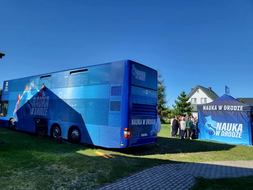 Naukobus w szkole w Borawem [24.09.2025] - zdjęcie #4 - eOstroleka.pl