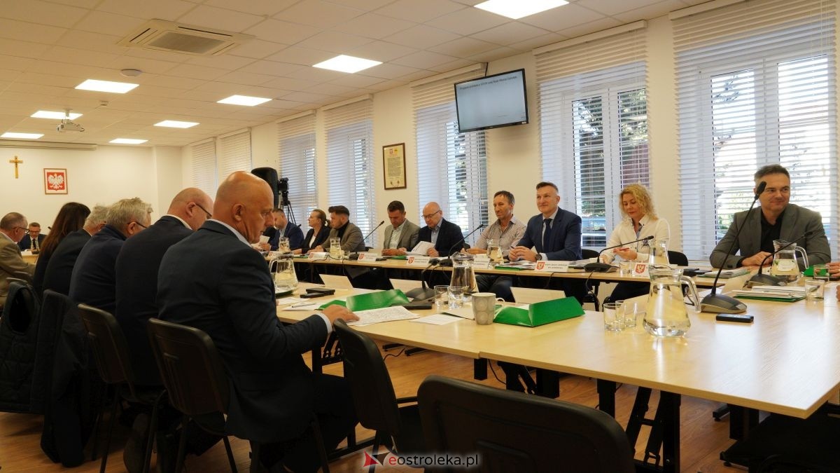 30. sesja Rady Miasta [25.09.2025] - zdjęcie #6 - eOstroleka.pl