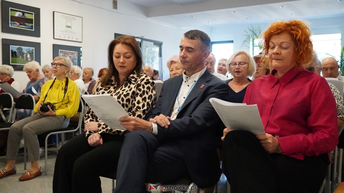 Ach jak przyjemnie - sentymentalna podróż muzyczna dla seniorów w Olszewie-Borkach [25.09.2025] - zdjęcie #34 - eOstroleka.pl