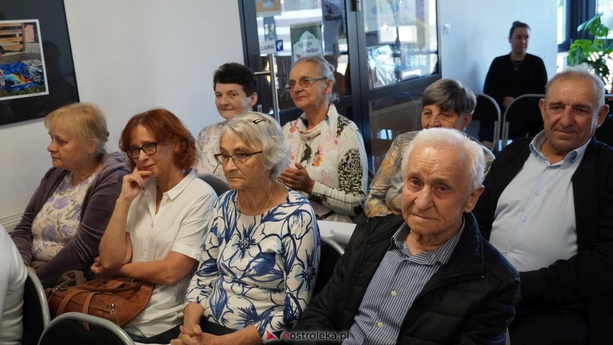 Ach jak przyjemnie - sentymentalna podróż muzyczna dla seniorów w Olszewie-Borkach [25.09.2025] - zdjęcie #24 - eOstroleka.pl