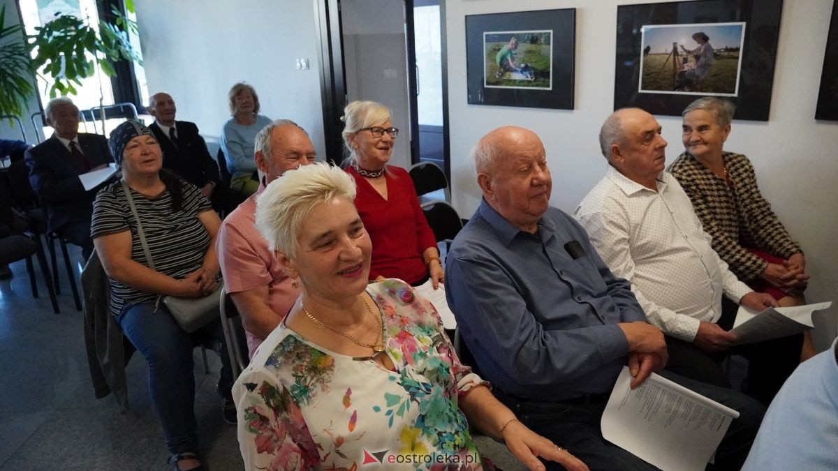 Ach jak przyjemnie - sentymentalna podróż muzyczna dla seniorów w Olszewie-Borkach [25.09.2025] - zdjęcie #21 - eOstroleka.pl