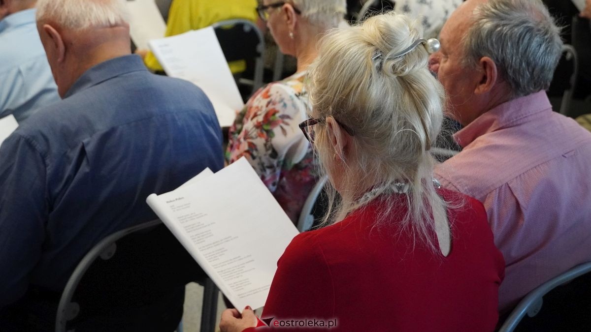 Ach jak przyjemnie - sentymentalna podróż muzyczna dla seniorów w Olszewie-Borkach [25.09.2025] - zdjęcie #11 - eOstroleka.pl