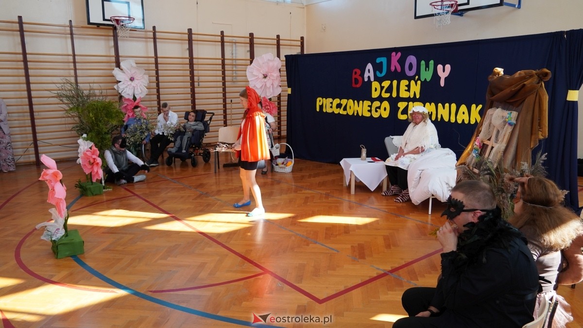 Bajkowy Dzień Pieczonego Ziemniaka w Nowej Wsi [25.09.2025] - zdjęcie #43 - eOstroleka.pl