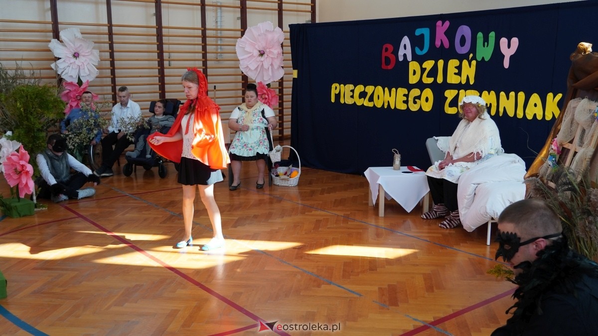 Bajkowy Dzień Pieczonego Ziemniaka w Nowej Wsi [25.09.2025] - zdjęcie #36 - eOstroleka.pl