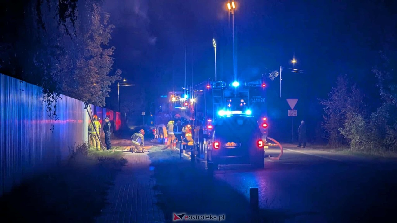 Pożar na Ławskiej w Ławach [25.09.2025] - zdjęcie #10 - eOstroleka.pl