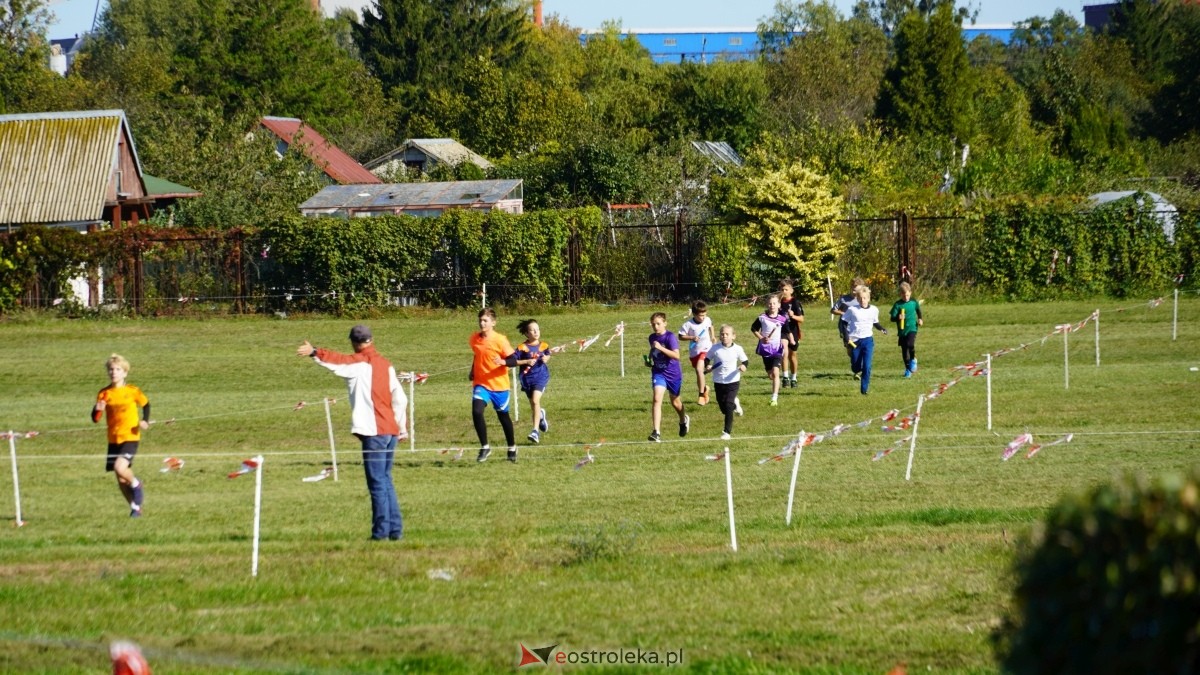 Zawody biegowe - sztafeta [26.09.2025] - zdjęcie #74 - eOstroleka.pl