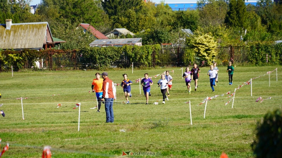 Zawody biegowe - sztafeta [26.09.2025] - zdjęcie #72 - eOstroleka.pl