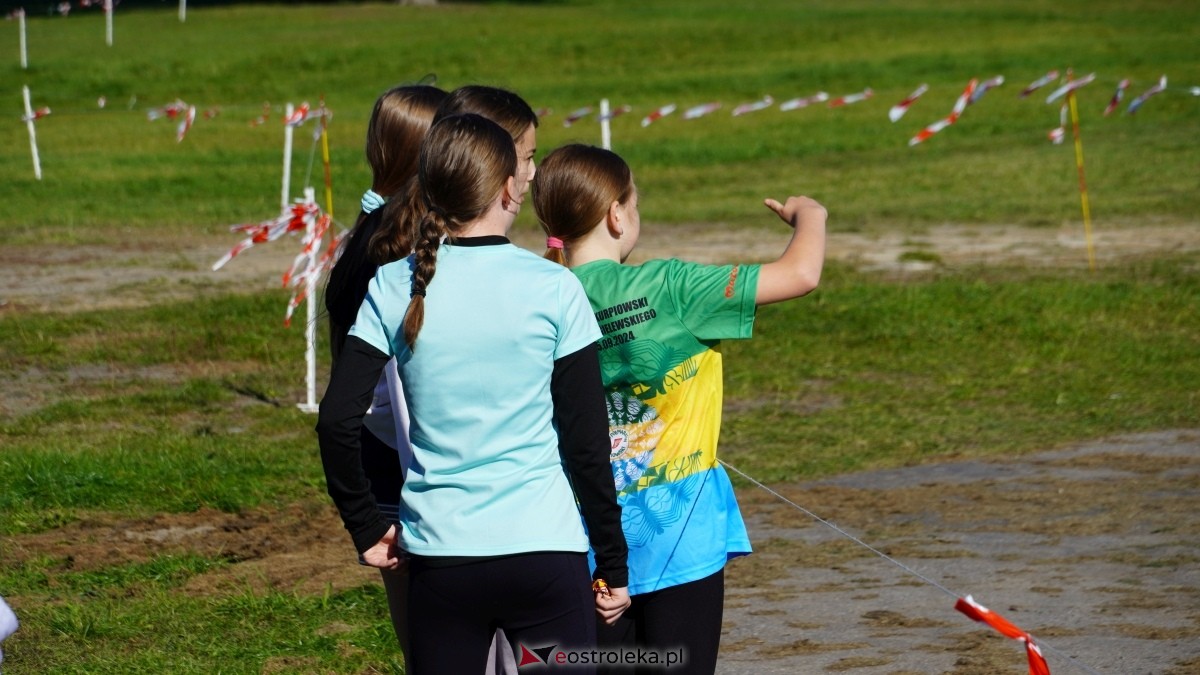 Zawody biegowe - sztafeta [26.09.2025] - zdjęcie #65 - eOstroleka.pl