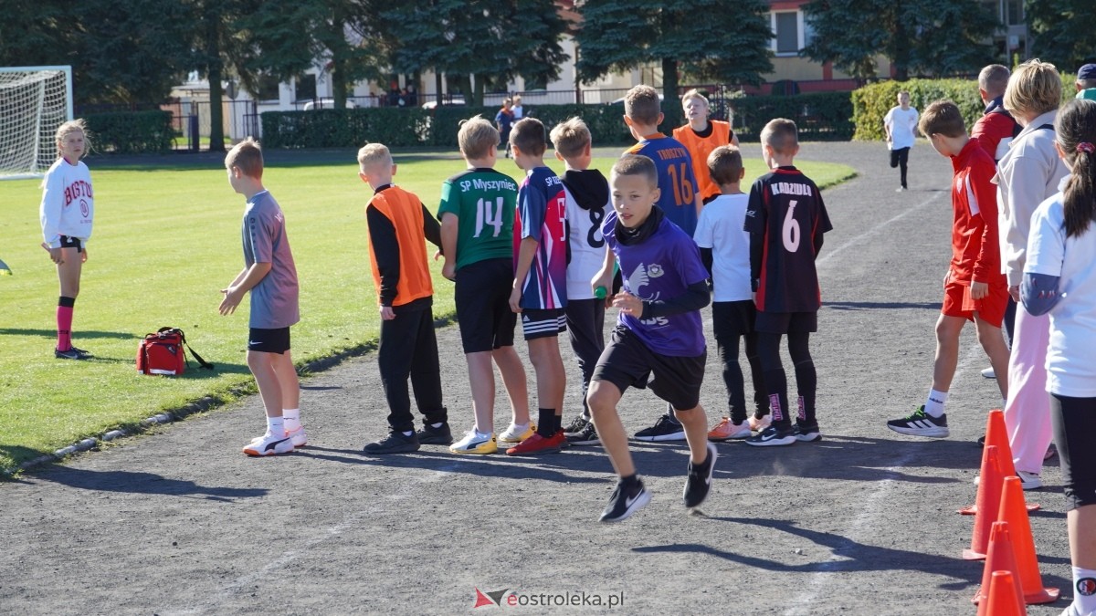 Zawody biegowe - sztafeta [26.09.2025] - zdjęcie #47 - eOstroleka.pl