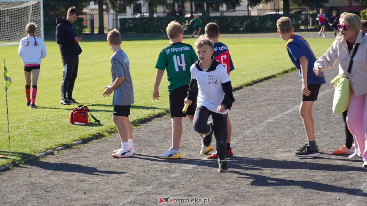 Zawody biegowe - sztafeta [26.09.2025] - zdjęcie #42 - eOstroleka.pl