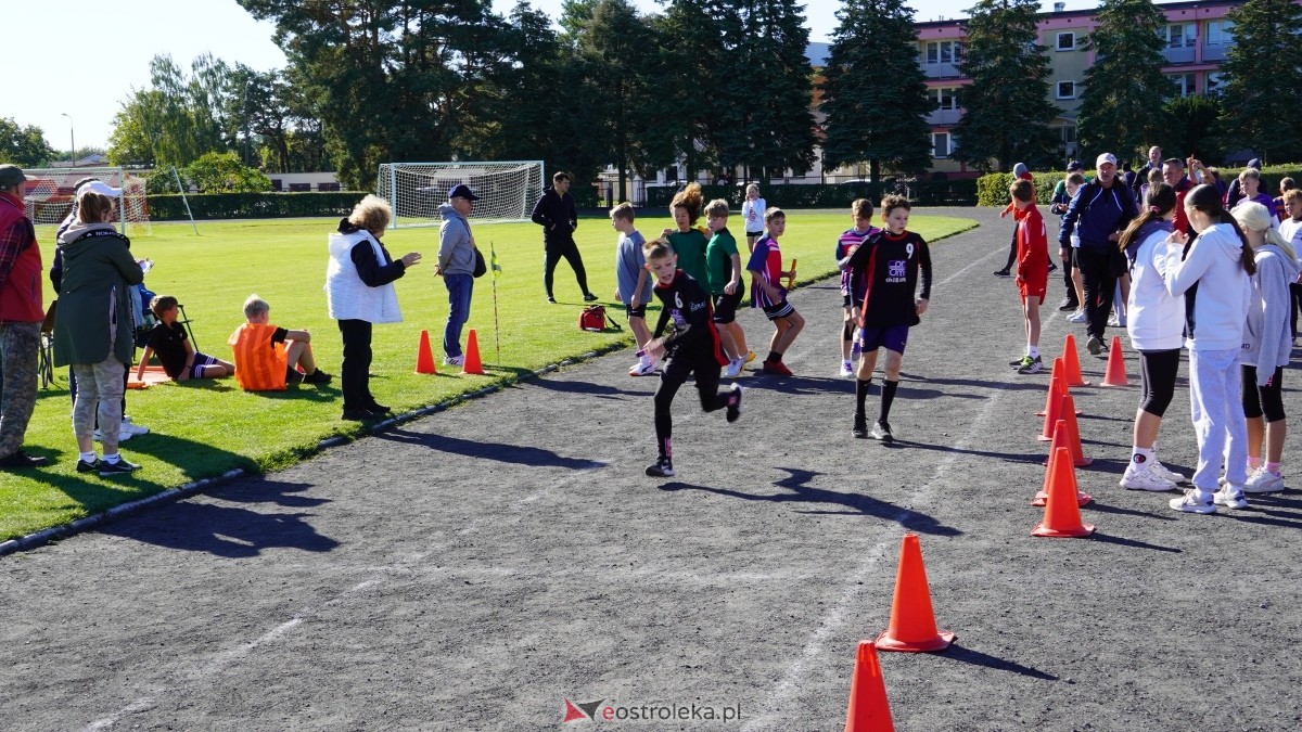 Zawody biegowe - sztafeta [26.09.2025] - zdjęcie #37 - eOstroleka.pl