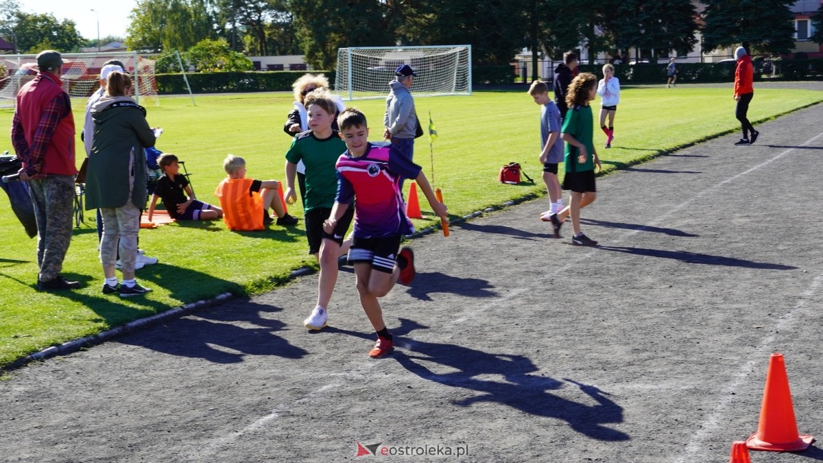 Zawody biegowe - sztafeta [26.09.2025] - zdjęcie #35 - eOstroleka.pl