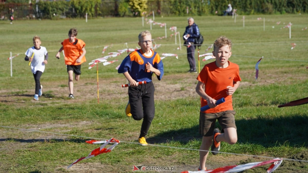 Zawody biegowe - sztafeta [26.09.2025] - zdjęcie #24 - eOstroleka.pl