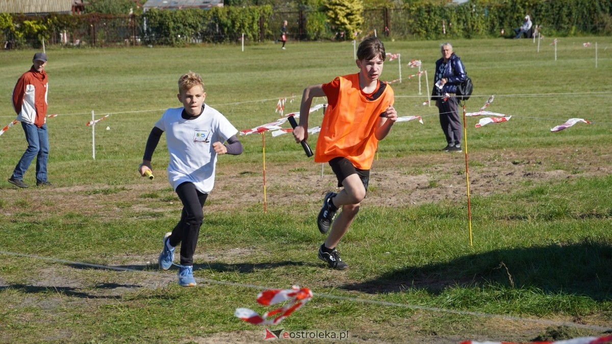Zawody biegowe - sztafeta [26.09.2025] - zdjęcie #23 - eOstroleka.pl