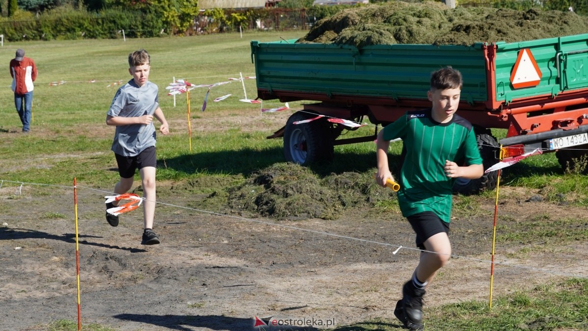 Zawody biegowe - sztafeta [26.09.2025] - zdjęcie #20 - eOstroleka.pl