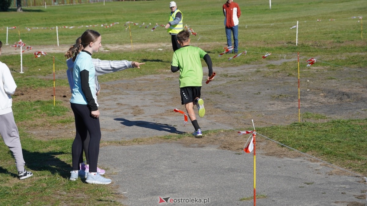 Zawody biegowe - sztafeta [26.09.2025] - zdjęcie #18 - eOstroleka.pl