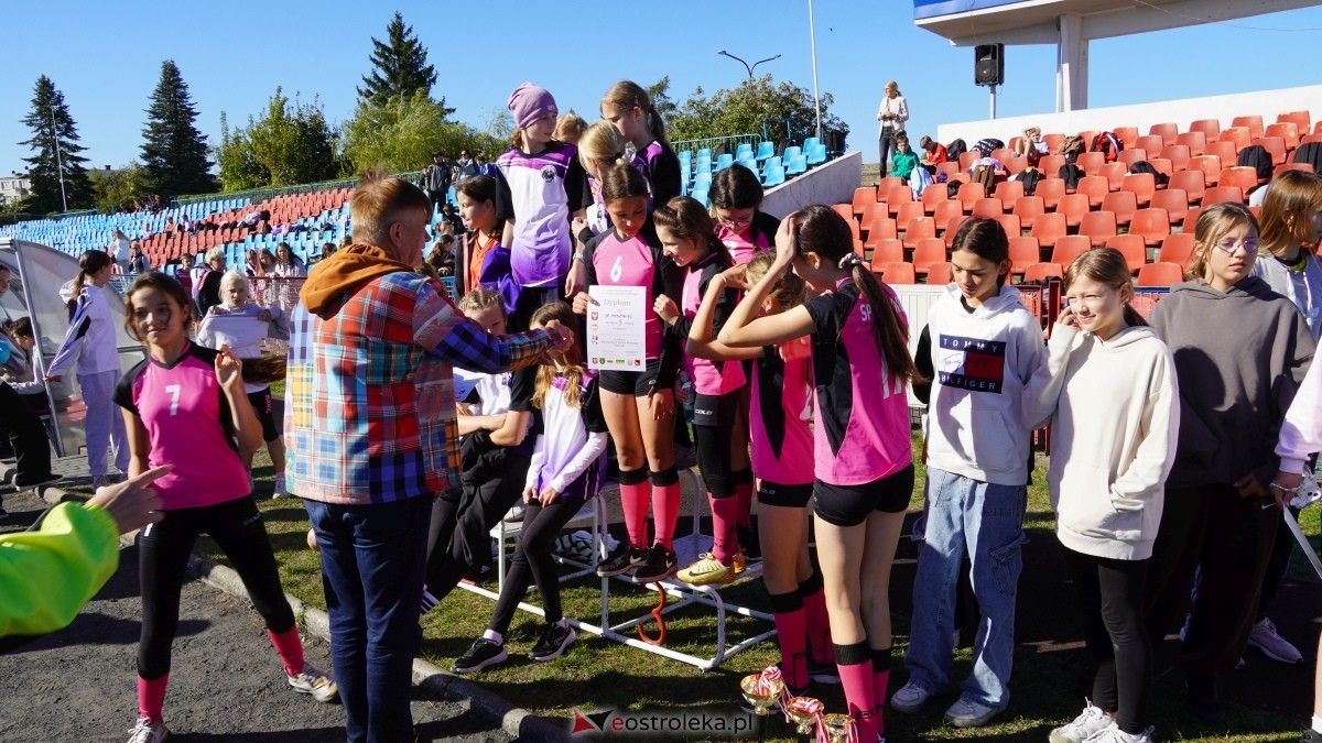 Zawody biegowe - sztafeta [26.09.2025] - zdjęcie #12 - eOstroleka.pl