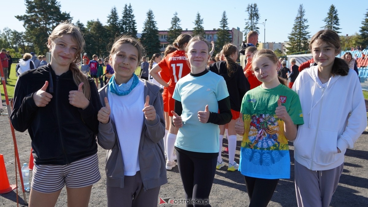Zawody biegowe - sztafeta [26.09.2025] - zdjęcie #10 - eOstroleka.pl