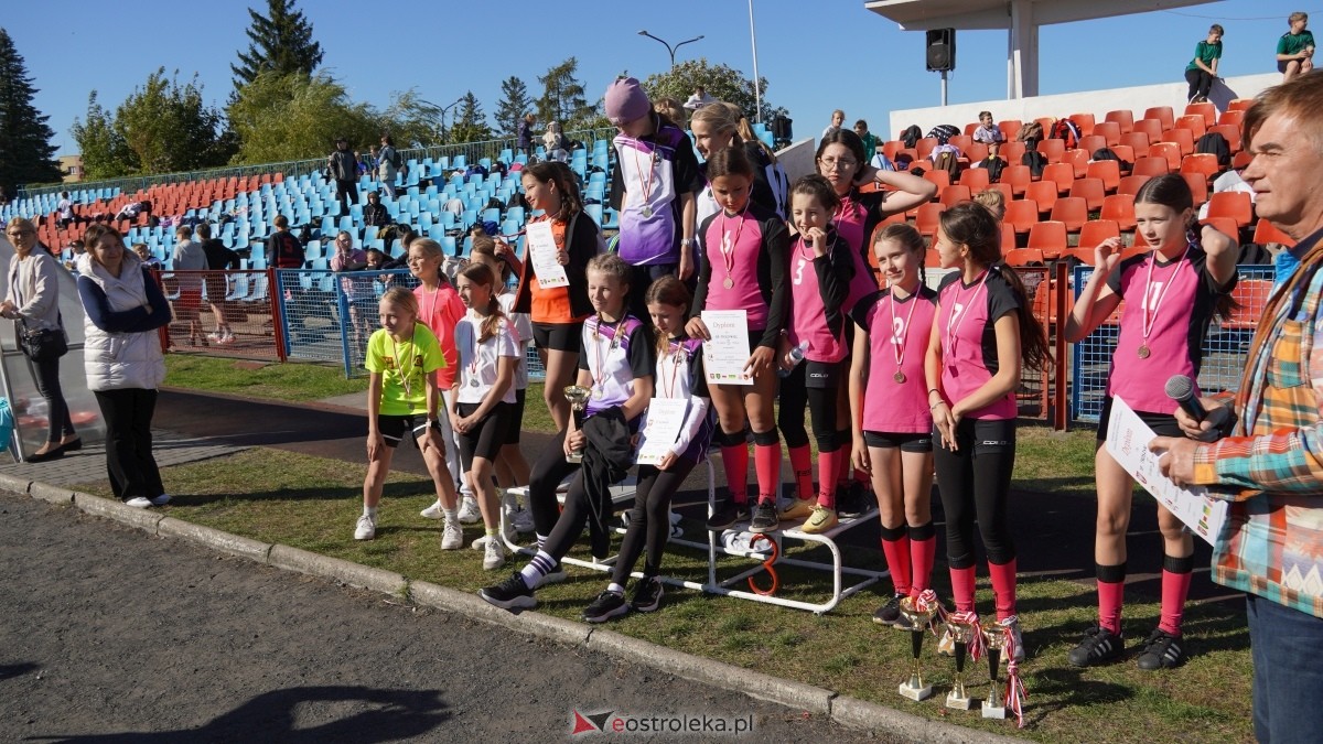 Zawody biegowe - sztafeta [26.09.2025] - zdjęcie #8 - eOstroleka.pl