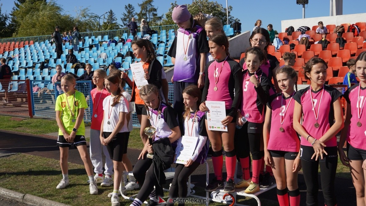 Zawody biegowe - sztafeta [26.09.2025] - zdjęcie #7 - eOstroleka.pl