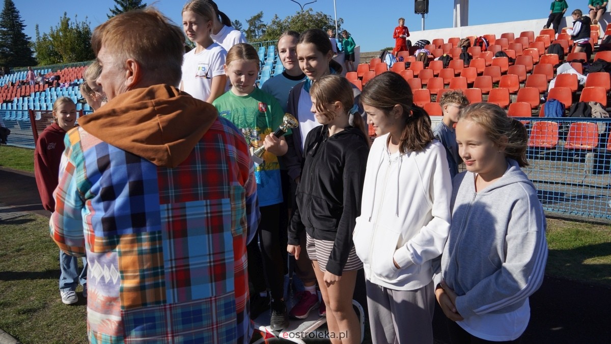 Zawody biegowe - sztafeta [26.09.2025] - zdjęcie #130 - eOstroleka.pl