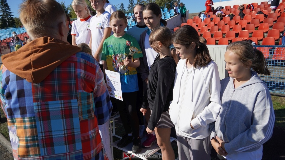 Zawody biegowe - sztafeta [26.09.2025] - zdjęcie #129 - eOstroleka.pl