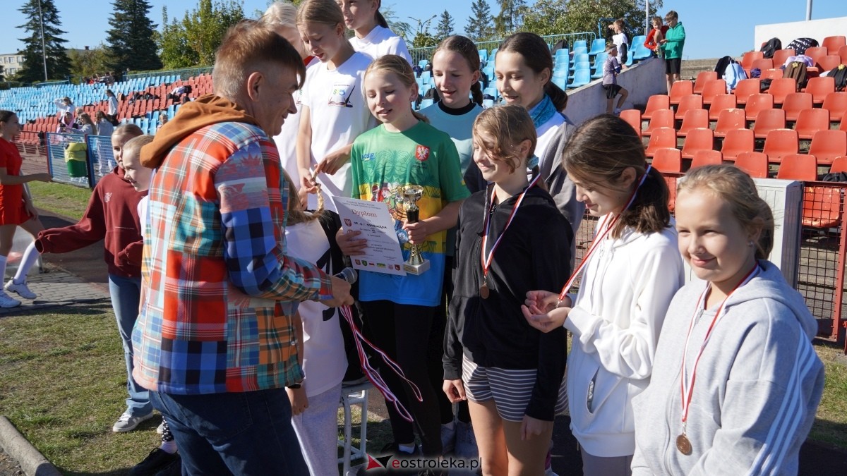 Zawody biegowe - sztafeta [26.09.2025] - zdjęcie #119 - eOstroleka.pl