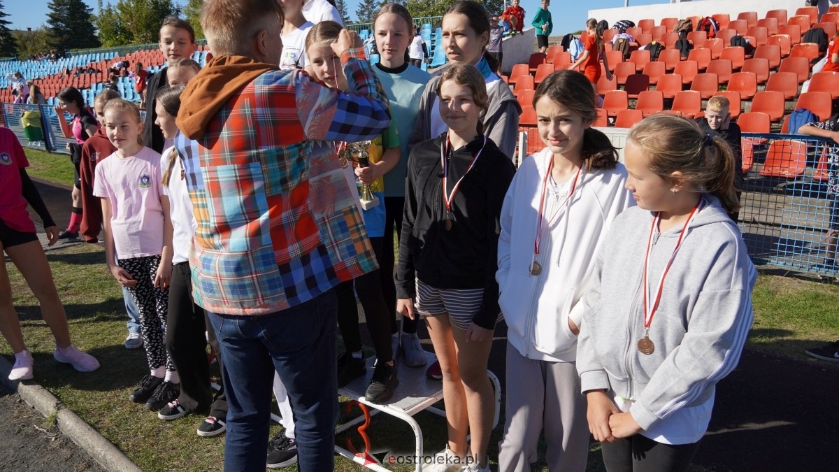 Zawody biegowe - sztafeta [26.09.2025] - zdjęcie #116 - eOstroleka.pl