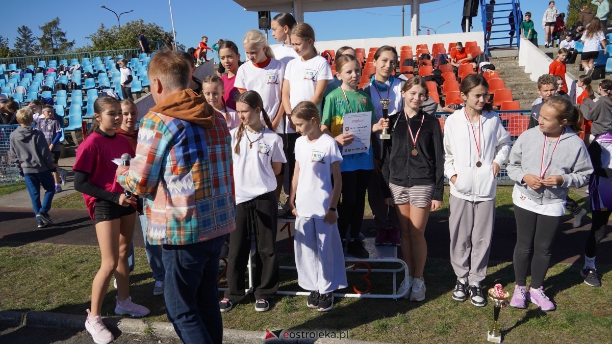 Zawody biegowe - sztafeta [26.09.2025] - zdjęcie #114 - eOstroleka.pl