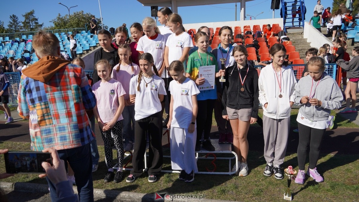 Zawody biegowe - sztafeta [26.09.2025] - zdjęcie #113 - eOstroleka.pl