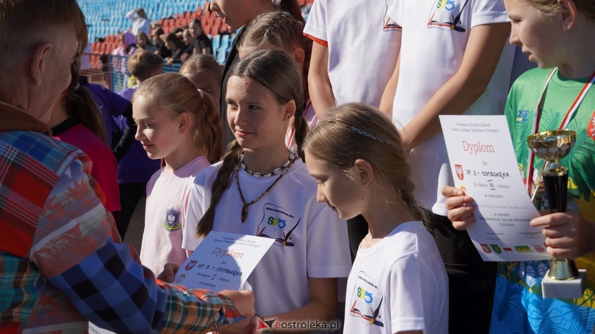 Zawody biegowe - sztafeta [26.09.2025] - zdjęcie #105 - eOstroleka.pl