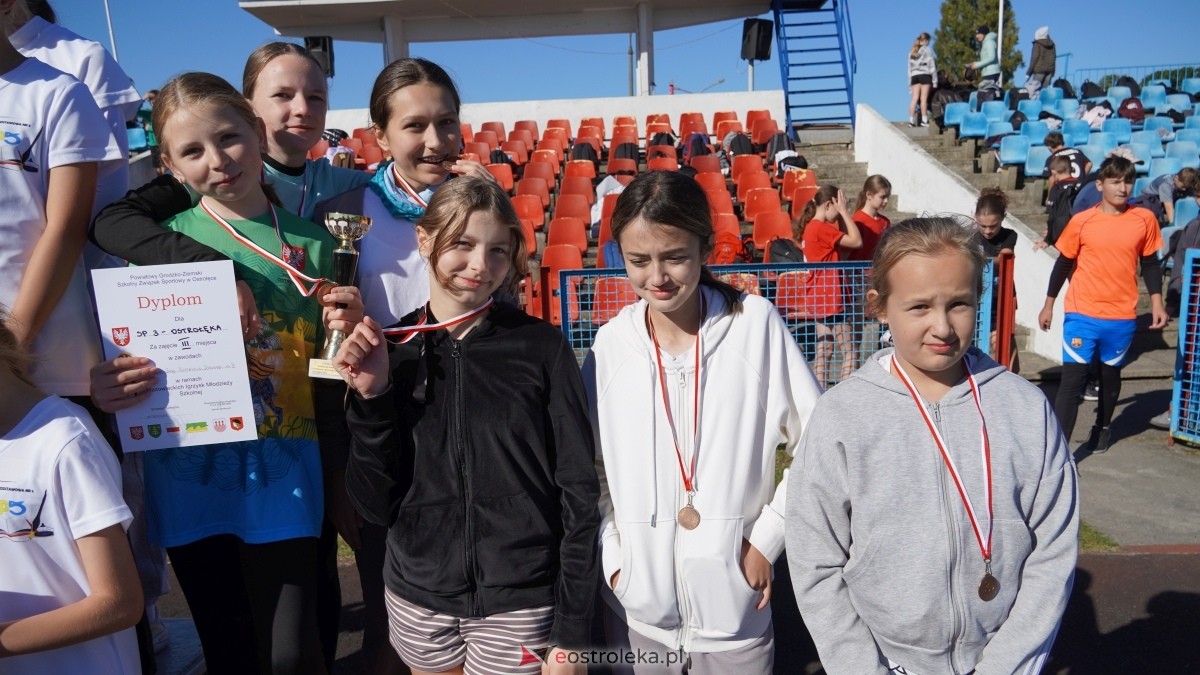 Zawody biegowe - sztafeta [26.09.2025] - zdjęcie #101 - eOstroleka.pl