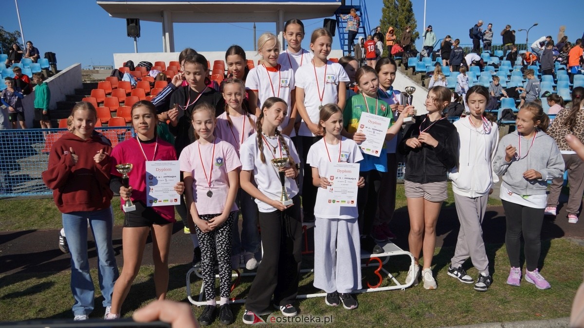 Zawody biegowe - sztafeta [26.09.2025] - zdjęcie #94 - eOstroleka.pl