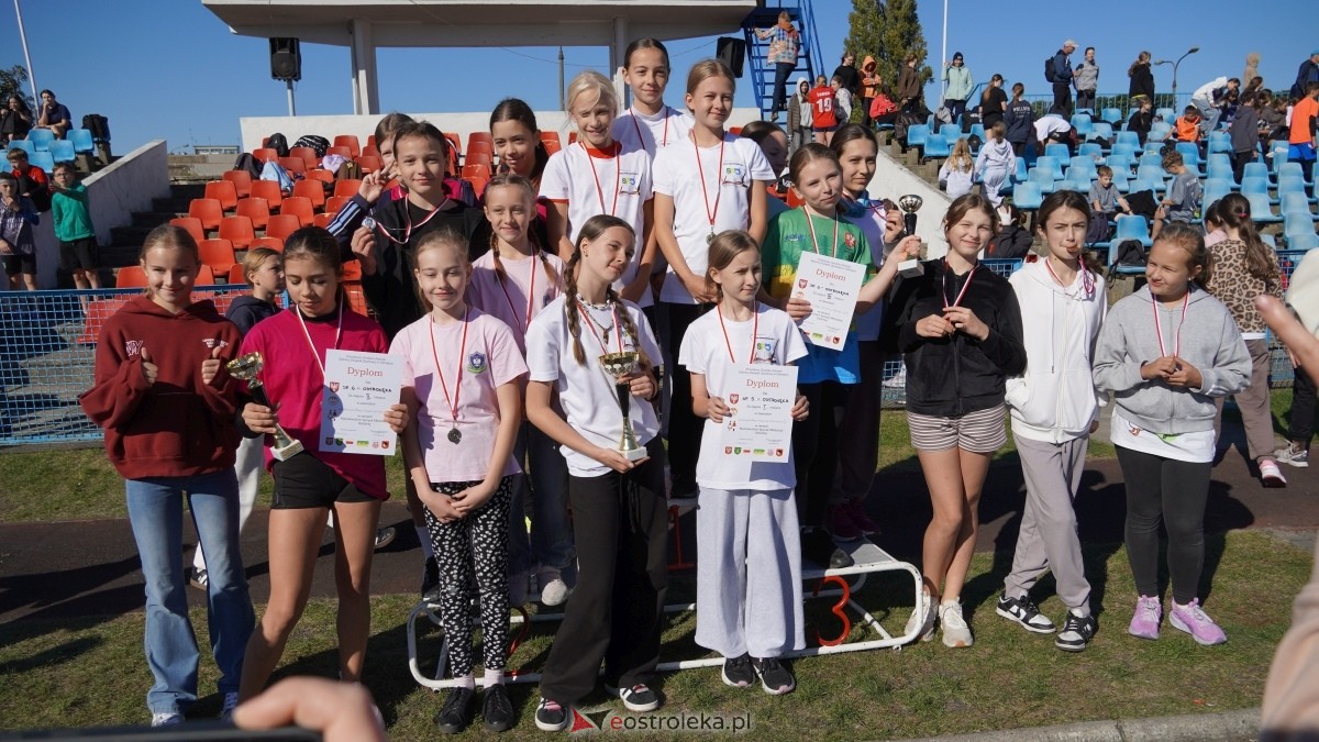 Zawody biegowe - sztafeta [26.09.2025] - zdjęcie #93 - eOstroleka.pl