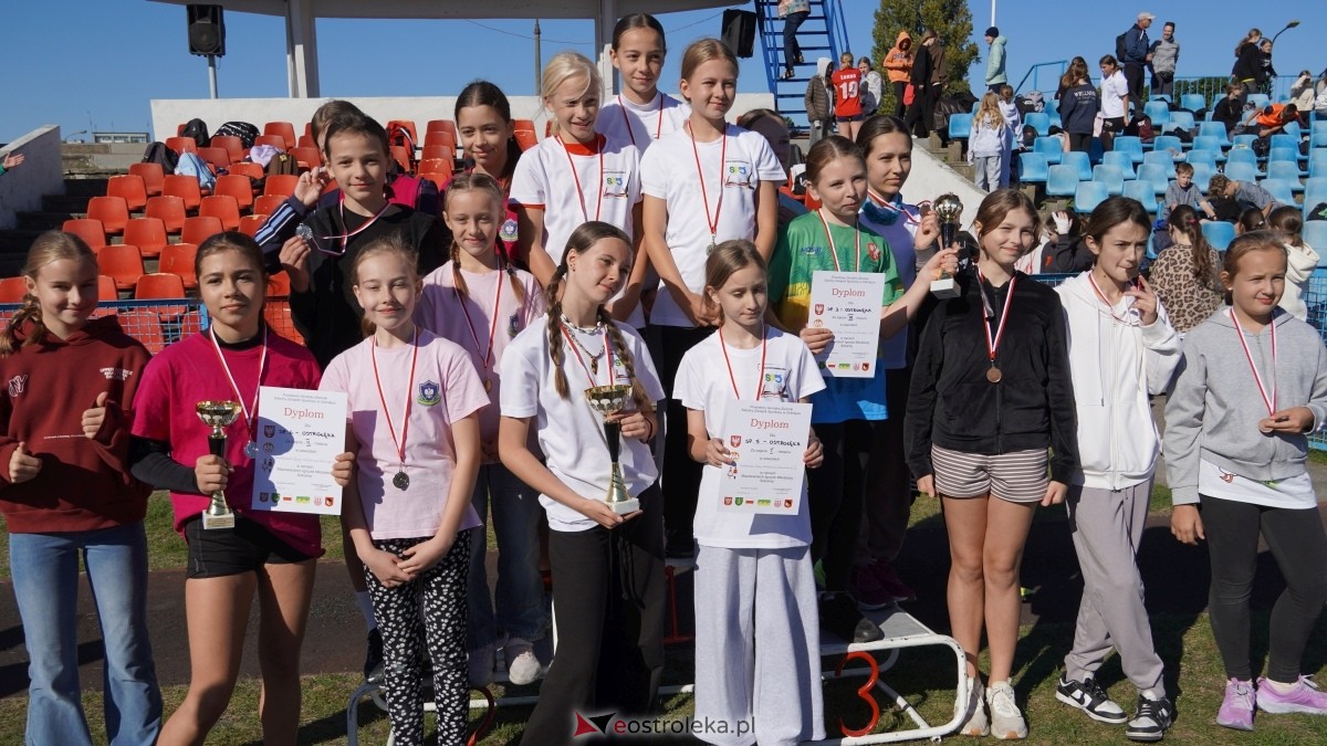 Zawody biegowe - sztafeta [26.09.2025] - zdjęcie #92 - eOstroleka.pl
