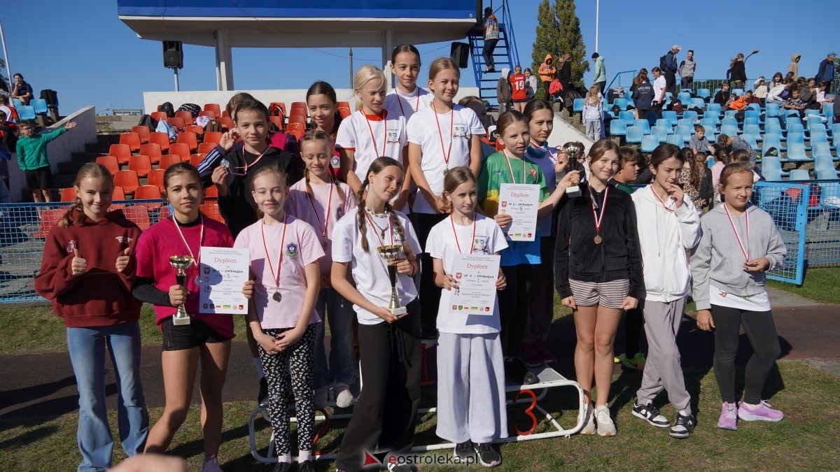 Zawody biegowe - sztafeta [26.09.2025] - zdjęcie #91 - eOstroleka.pl
