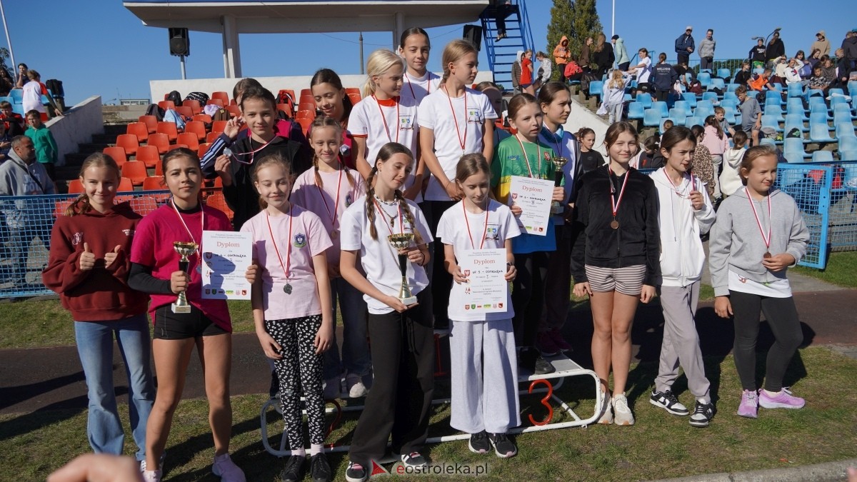 Zawody biegowe - sztafeta [26.09.2025] - zdjęcie #90 - eOstroleka.pl