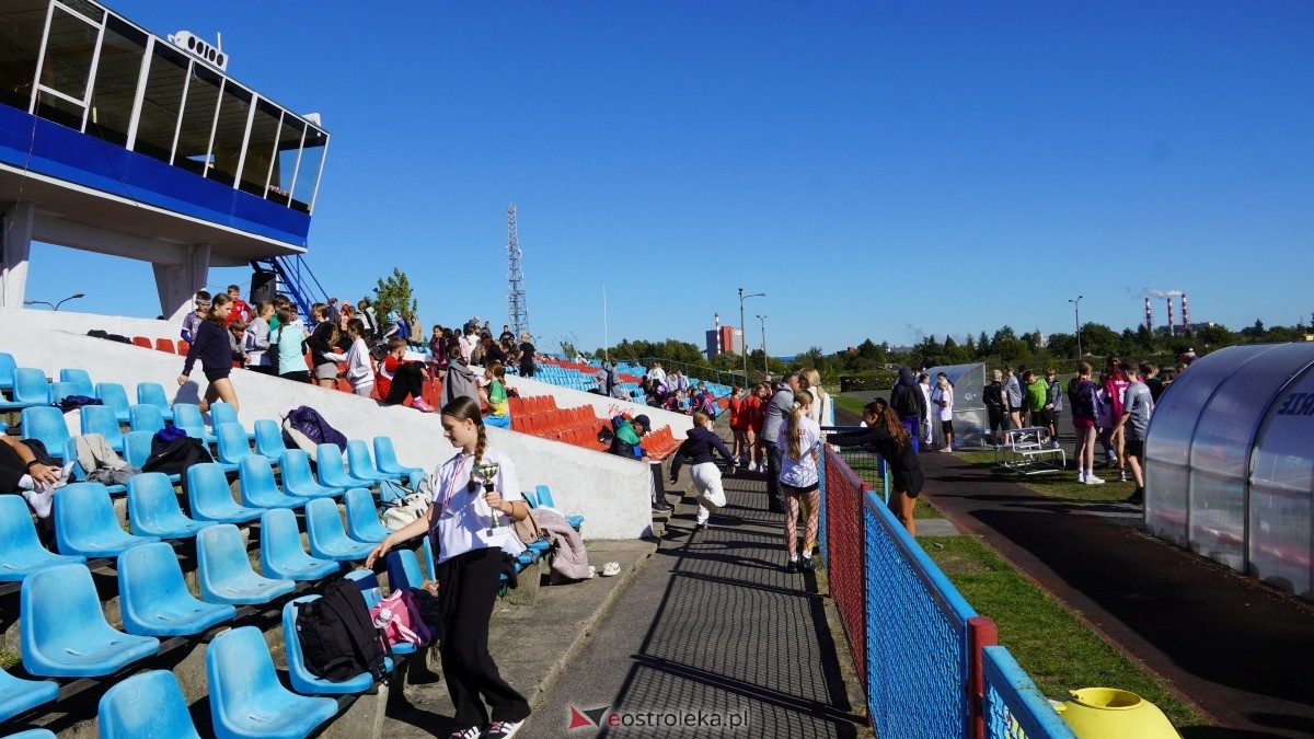 Zawody biegowe - sztafeta [26.09.2025] - zdjęcie #83 - eOstroleka.pl