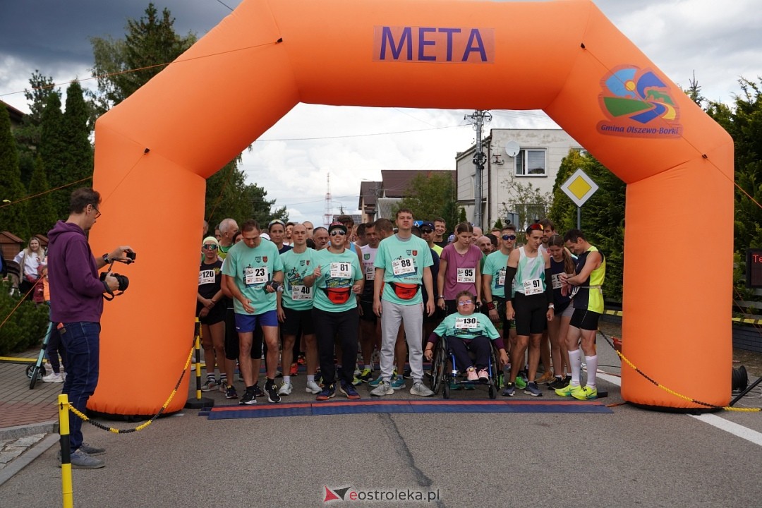 II Festiwal Biegowy i Nordic Walking, o Puchar Wójta Gminy Olszewo-Borki [28.09.2025] - zdjęcie #108 - eOstroleka.pl